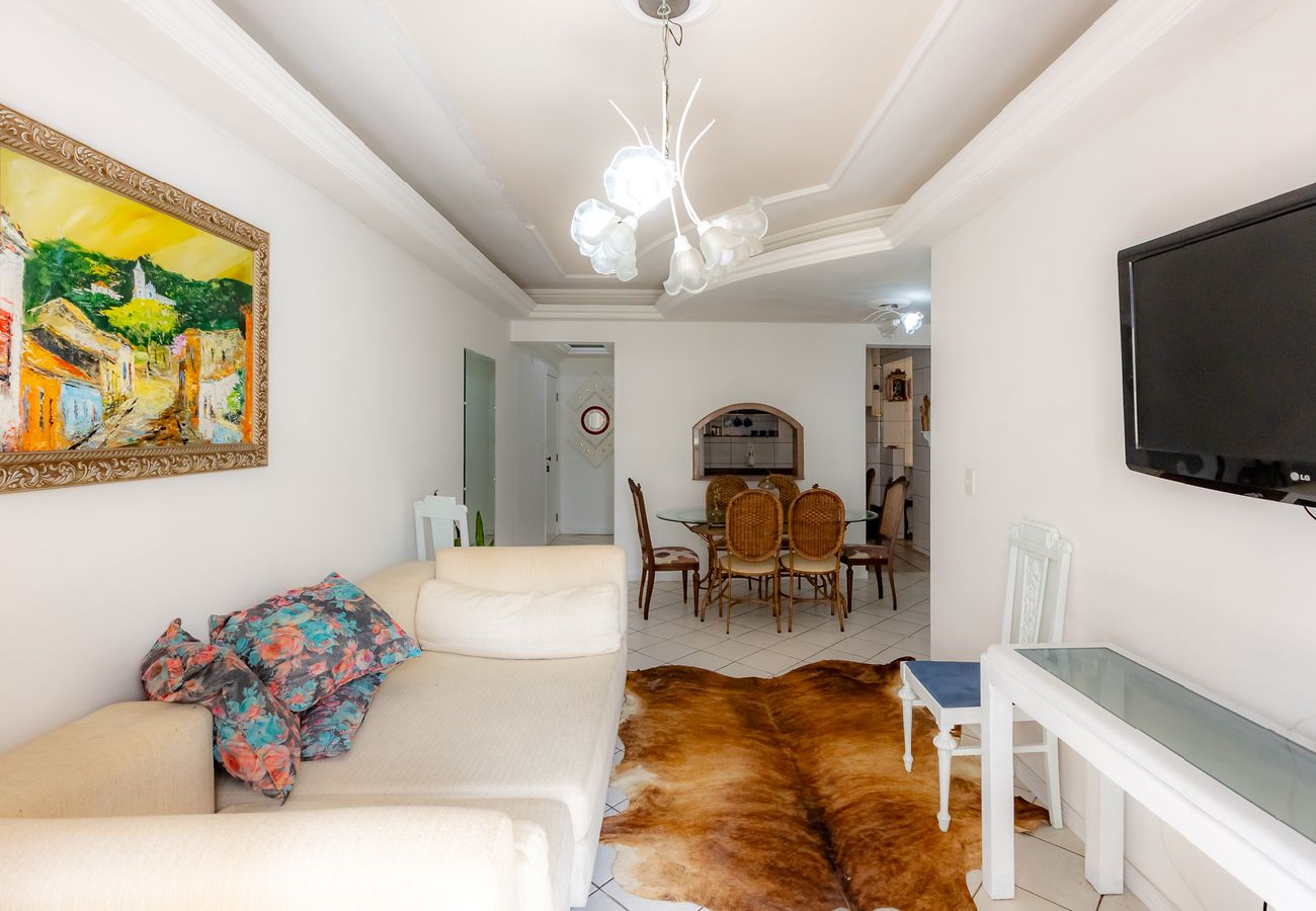 Apartamento em  - Apartamento com Varanda, Churrasqueira e Vista Mar