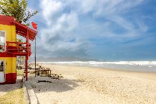 Apartamento em  - Apartamento com Varanda, Churrasqueira e Vista Mar