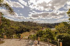 Casa em Jacareí - Casa de Campo na Represa de Igaratá com Piscina