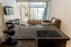 Apartamento em Ubatuba - Loft com Wi-Fi e Smart Lock próx. ao Projeto Tamar