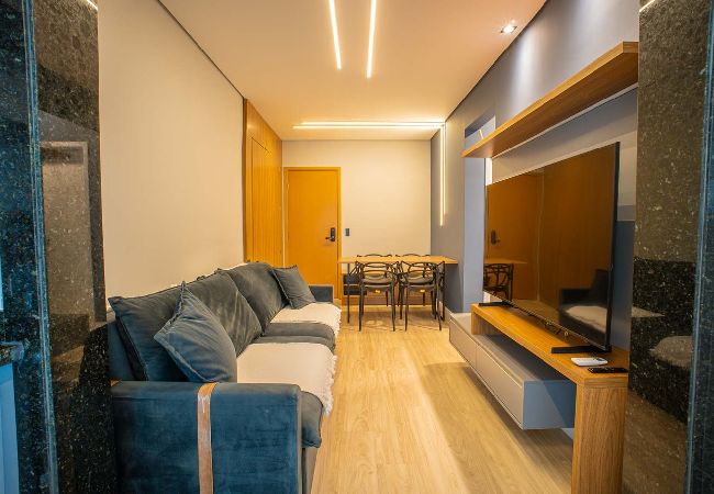 Apartamento em  - Apto com Ar-condicionado e Churrasqueira Privativa