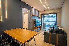 Apartamento em  - Apto com Ar-condicionado e Churrasqueira Privativa