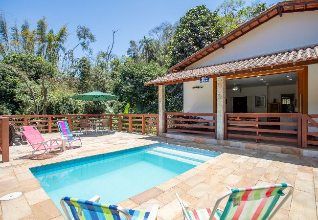 Casa em  - Sítio com Piscina, Jogos e Espaço Home Office