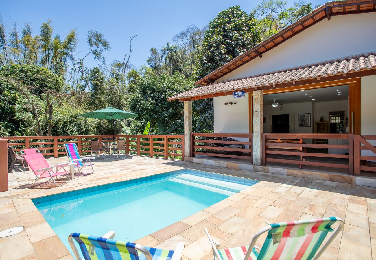 Casa em Vassouras - Sítio com Piscina, Jogos e Espaço Home Office