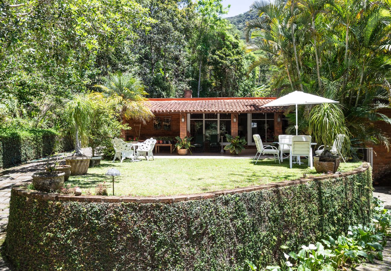 Casa em Petropolis - Casa com Piscina, Churrasqueira, Jogos e Lareira