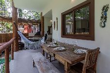 Chalé em Arraial D'Ajuda - Bangalô com Jacuzzi e Churrasqueira Privativa