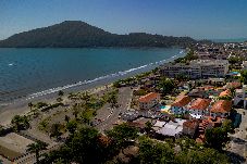 Apartamento em Ubatuba - Loft c Ar, Smart Lock e Wi-Fi no coração do Itaguá