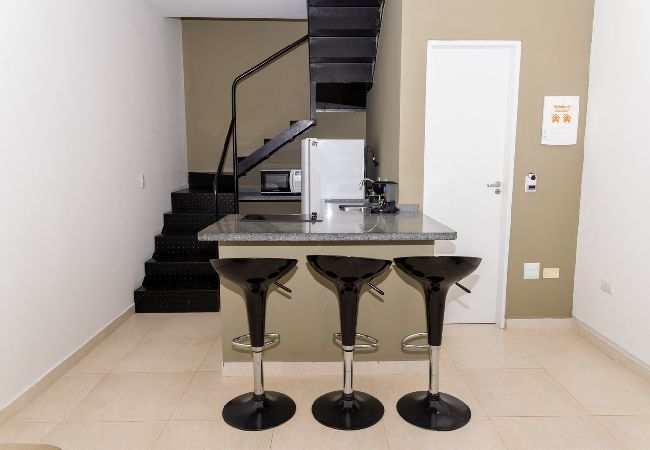 Apartamento em Ubatuba - Loft c Wi-Fi e Smart Lock a 650m do Projeto Tamar