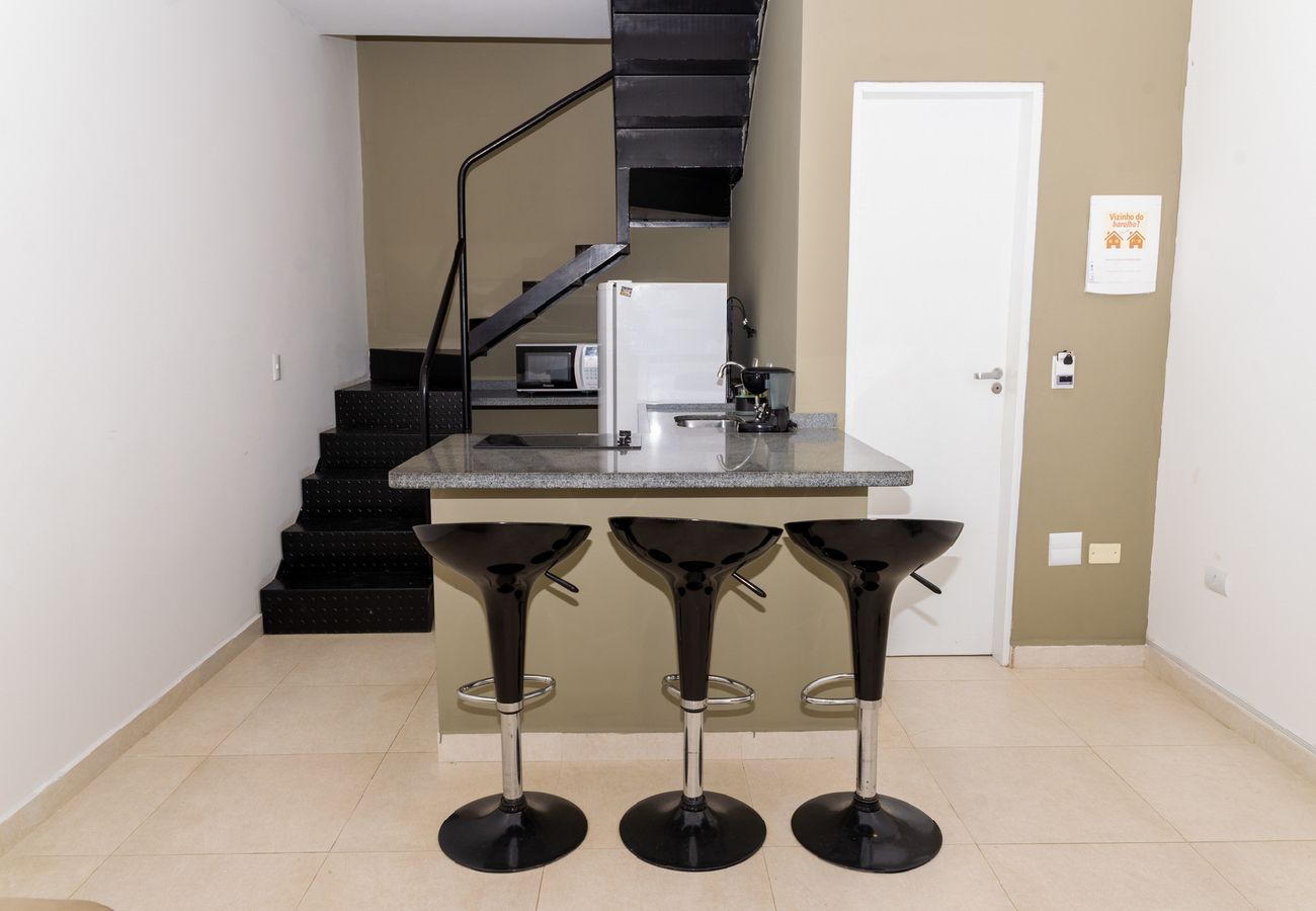 Apartamento em Ubatuba - Loft a 650m do Projeto Tamar | Wi-Fi e Smart Lock