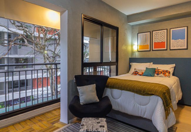 Apartamento em São Paulo - Flat Pet Friendly c Academia a 200m do metrô