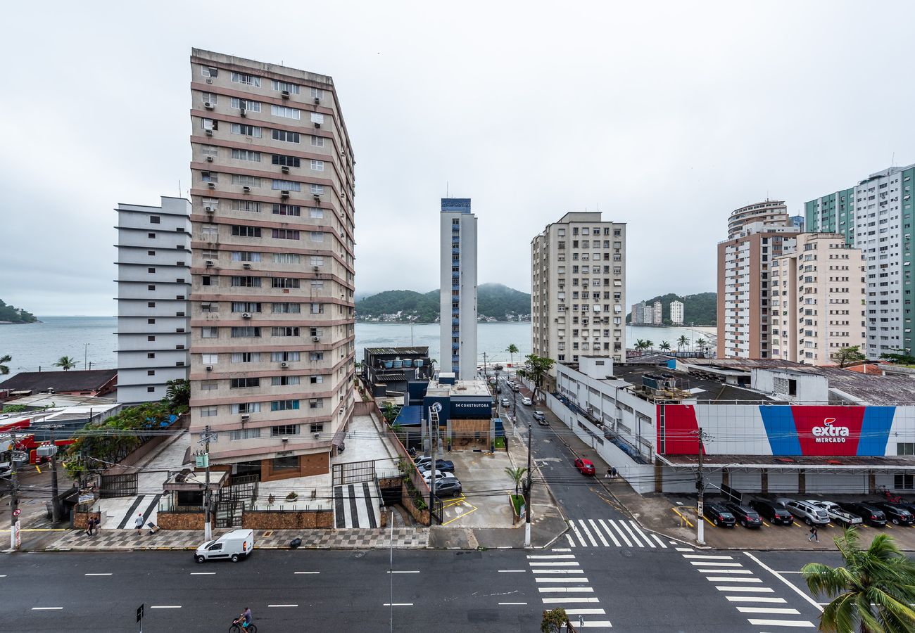 Apartamento em  - Loft Acolhedor com Estacionamento a 150m da Praia
