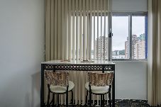 Apartamento em  - Loft Acolhedor com Estacionamento a 150m da Praia