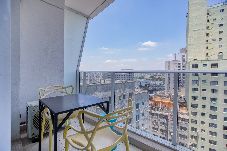 Apartamento em São Paulo - Apartamento na Sé c Academia, Piscina e Smart Lock