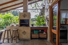 Casa em São Sebastião - Casa Alto Padrão com 5 Suítes e Jacuzzi Privativa