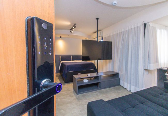 Apartamento em São Paulo - Studio Home Office, Piscina e Academia | Brooklin