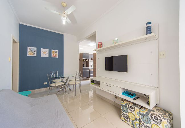 Apartamento em Santos - Apto Beira Mar em Cond. c Salão de Jogos e Quadra