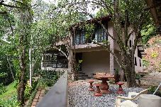 Casa em Domingos Martins - Casa Pet Friendly c 3 suítes, Lareira e Natureza