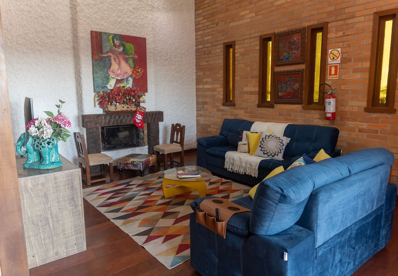 Casa em Bento Gonçalves - Casa com Vista, Lareira e Churrasqueira na Serra