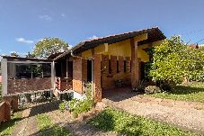 Casa em  - Casa com Vista, Lareira e Churrasqueira na Serra