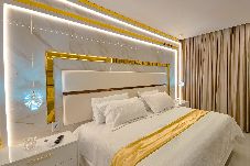 Apartamento em  - Apto Alto Padrão com Garagem e Piscina na Graça