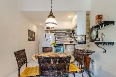 Apartamento em Rio de Janeiro - Loft com Ar Condicionado e Wi-fi a 140m da Praia