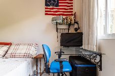 Apartamento em Rio de Janeiro - Loft com Ar Condicionado e Wi-fi a 140m da Praia