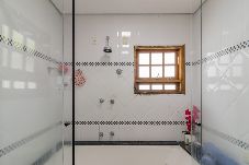 Casa em Embu das Artes - Casa de Campo com Piscina, Churrasqueira e Hidro