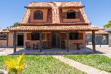 Casa em Cabo Frio - Casa com Piscina, Churrasqueira e Garagem