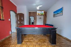 Casa em Praia Grande - Casa com Piscina e Churrasqueira a 220 m da Praia