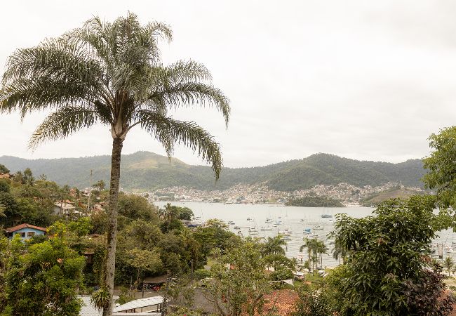 Apartamento em Angra dos Reis - Loft Beira-mar com Wi-Fi e Churrasqueira - Marinas