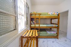 Casa em Praia Grande - Casa Pet Friendly com Wi-Fi e Garagem no Ocian