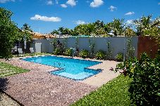 Casa em Mogi Guaçu - Chácara com Piscina e Churrasqueira no Água Azul