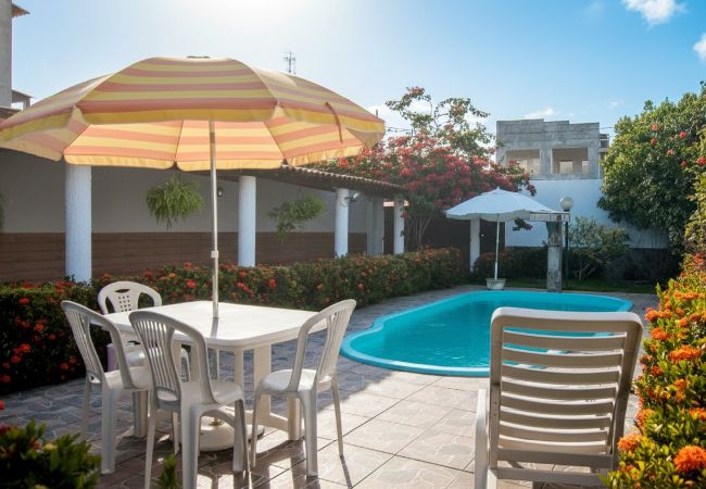 Casa em Esplanada - Casa com Piscina e Churrasqueira em Baixio