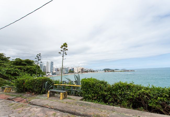 Apartamento em Guarapari - Apto no Mirante com Garagem a 400m da Areia Preta