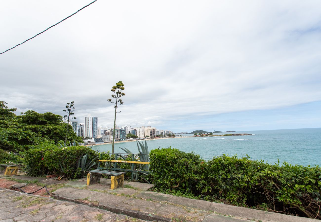 Apartamento em Guarapari - Apto no Mirante com Garagem a 400m da Areia Preta