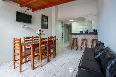 Apartamento em Guarapari - Apto no Mirante com Garagem a 400m da Areia Preta