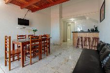 Apartamento em Guarapari - Apto Pet Friendly com Garagem a 400m da Praia