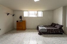 Apartamento em Guarapari - Apto Pet Friendly com Garagem a 400m da Praia