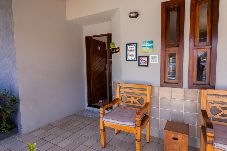 Casa em Lauro de Freitas - Casa com Wi-Fi, Piscina e Garagem a 550m da Praia