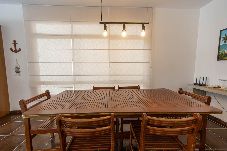 Apartamento em Guarujá - Apto Pet Friendly Beira Mar com Vista e Garagem