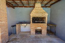 Casa em Guarujá - Casa c Piscina e Churrasqueira em Condomínio