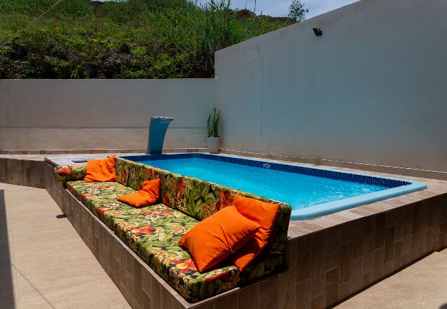 Casa em  - Casa c Piscina e Churrasqueira na Praia Maranduba
