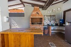 Casa em Bertioga - Casa com Piscina e Churrasqueira no Jardim Indaiá