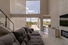 Casa em Igaratá - Casa Alto Padrão com Piscina, Sauna e Vista