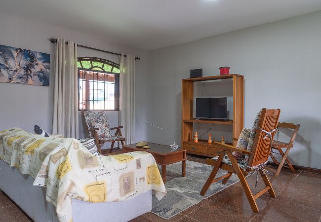 Casa em São Pedro da Aldeia - Casa Pet Friendly c Churrasqueira a 120m da Praia