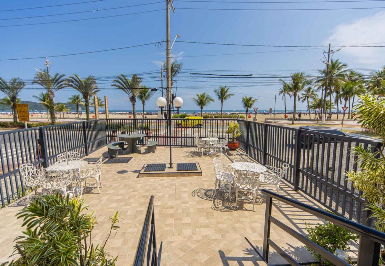 Apartamento em Praia Grande - Apto Pet Friendly Beira-mar c Garagem no Boqueirão