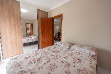 Apartamento em Praia Grande - Apto com Garagem a 300m da Praia no Vila Tupi