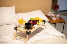 Apartamento em  - Studio Pet Friendly no Centro c Garagem e Varanda 