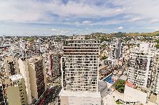 Apartamento em Juiz de Fora - Studio Pet Friendly c Garagem e Varanda no Centro