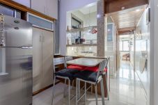 Apartamento em Rio de Janeiro - Moderno Estúdio a 1 quadra da Praia de Copacabana